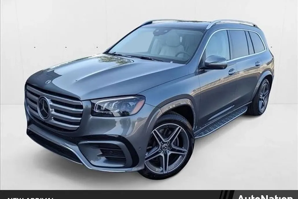 2025 Mercedes Benz GLS 450 4MATIC photo 1