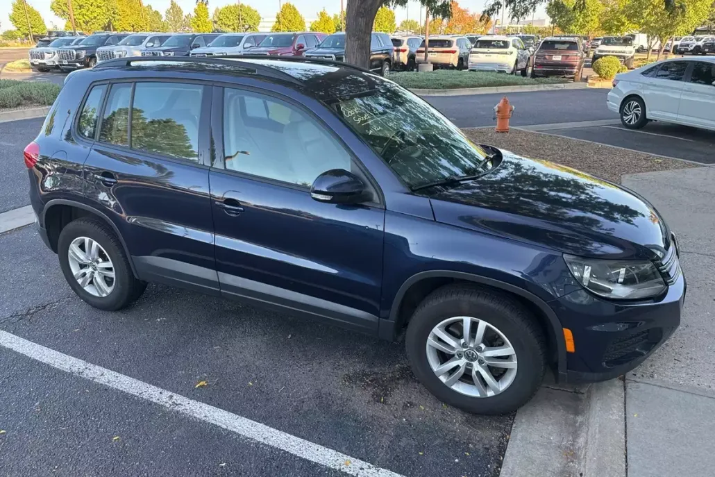 2016 Volkswagen Tiguan SEL photo 1