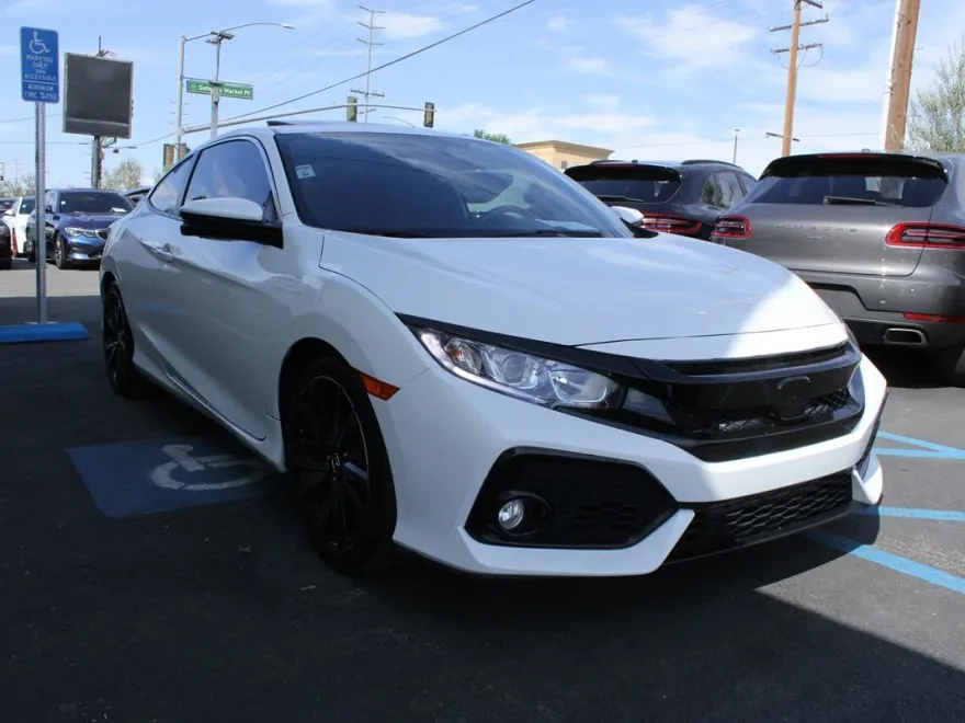 2018 Honda Civic Si photo 1