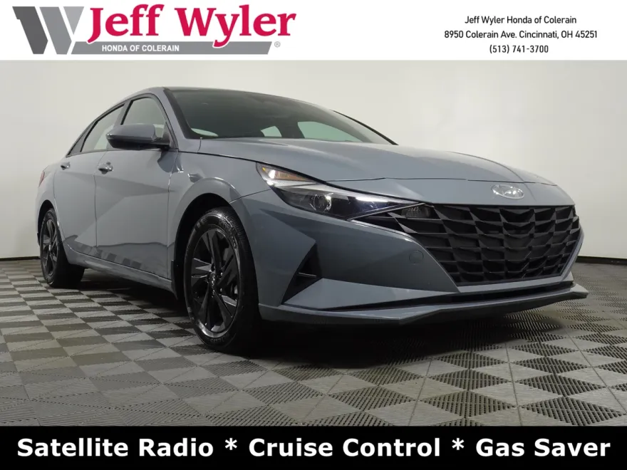 2023 Hyundai Elantra SEL photo 1