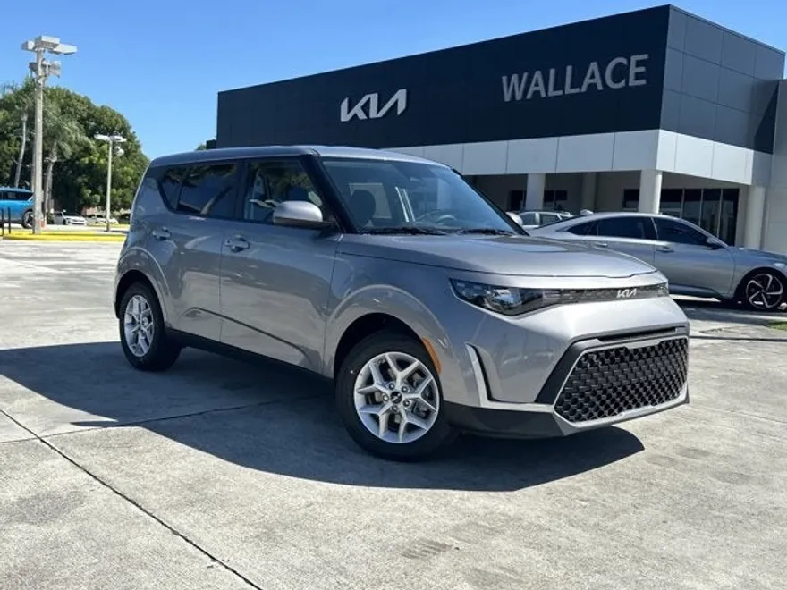 2025 Kia Soul S photo 1