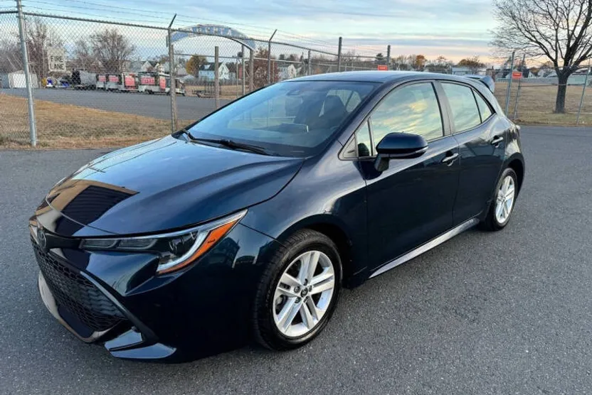 2022 Toyota Corolla SE photo 1