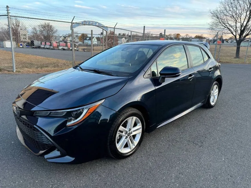 2022 Toyota Corolla SE photo 1