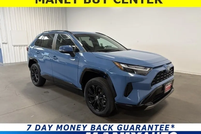 2022 Toyota RAV4 Hybrid SE photo 1