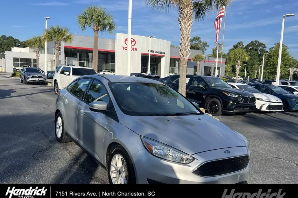 2016 Ford Focus SE photo 1