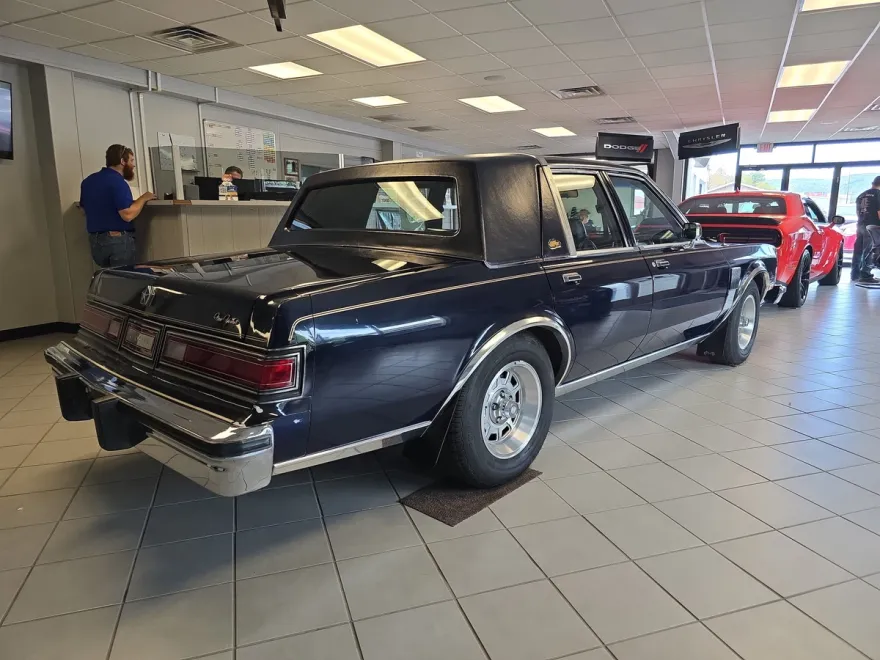 1982 Chrysler New Yorker photo 1