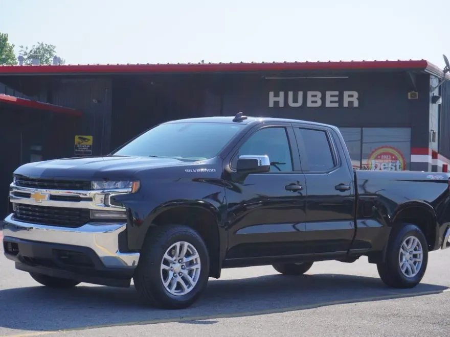2022 Chevrolet Silverado 1500 LT photo 1