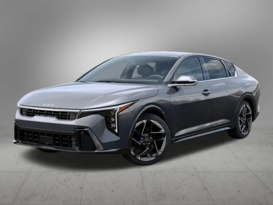 2025 Kia K4 GT-Line photo 1