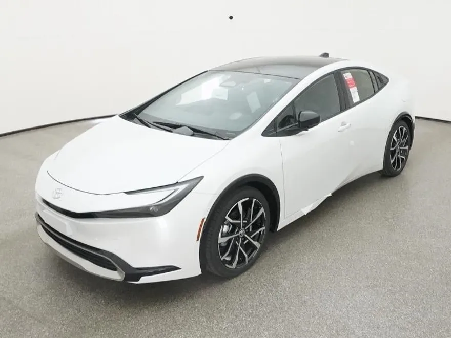 2025 Toyota Prius Plug-in Hybrid XSE Premium photo 1