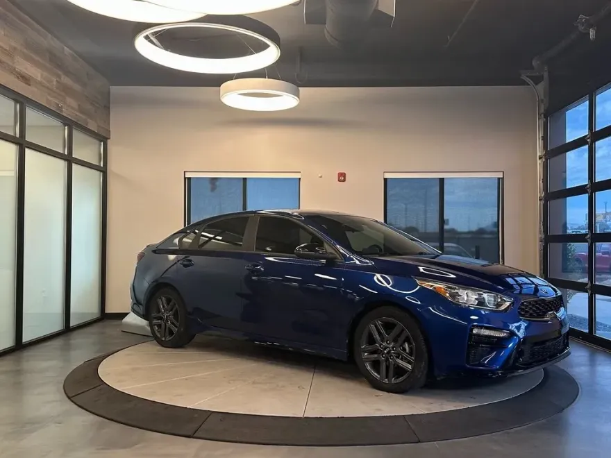 2021 Kia Forte GT-Line photo 1