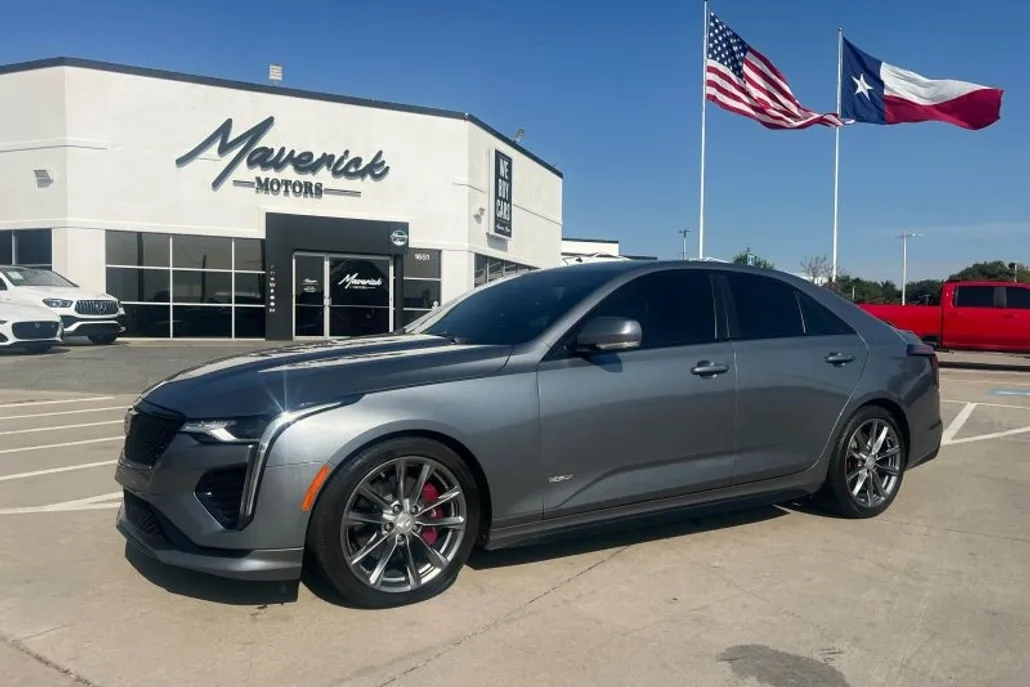 2021 Cadillac CT4 photo 1