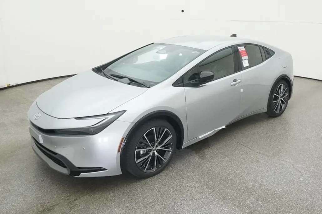2026 Toyota Prius XLE photo 1