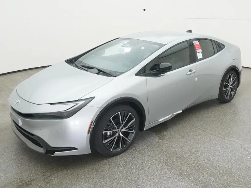 2026 Toyota Prius XLE photo 1