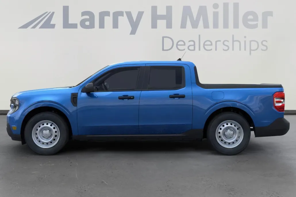 2025 Ford Maverick XL photo 1