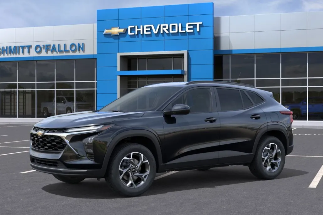 2025 Chevrolet Trax LT photo 1