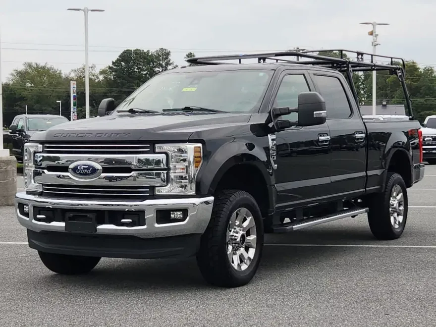 2018 Ford F-250 Lariat photo 1