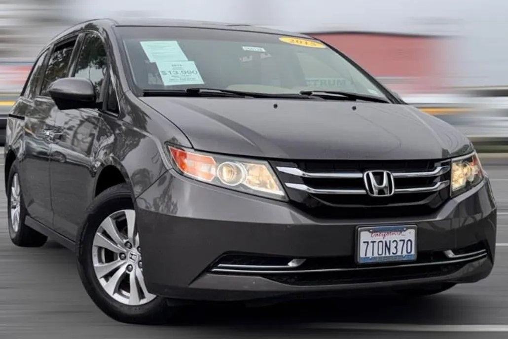 2015 Honda Odyssey EX photo 1