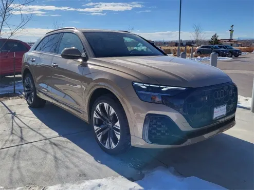 2024 Audi Q8 55 Premium Plus photo 4