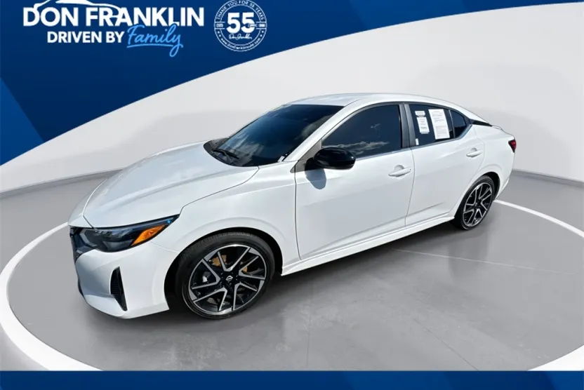 2024 Nissan Sentra SR photo 1