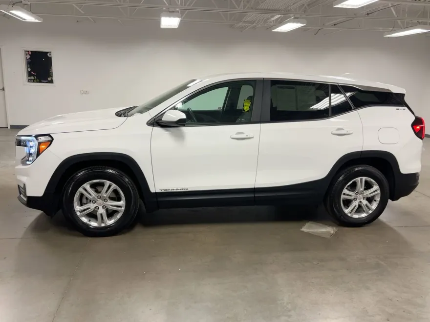 2024 Gmc Terrain SLE photo 1