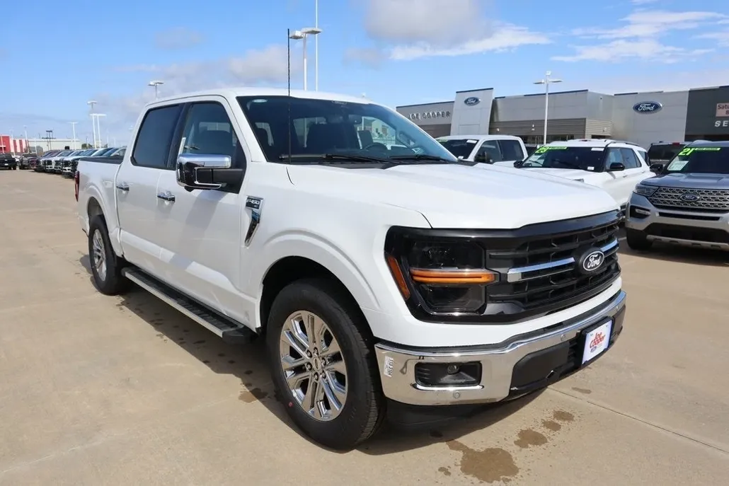 2025 Ford F-150 XLT photo 1