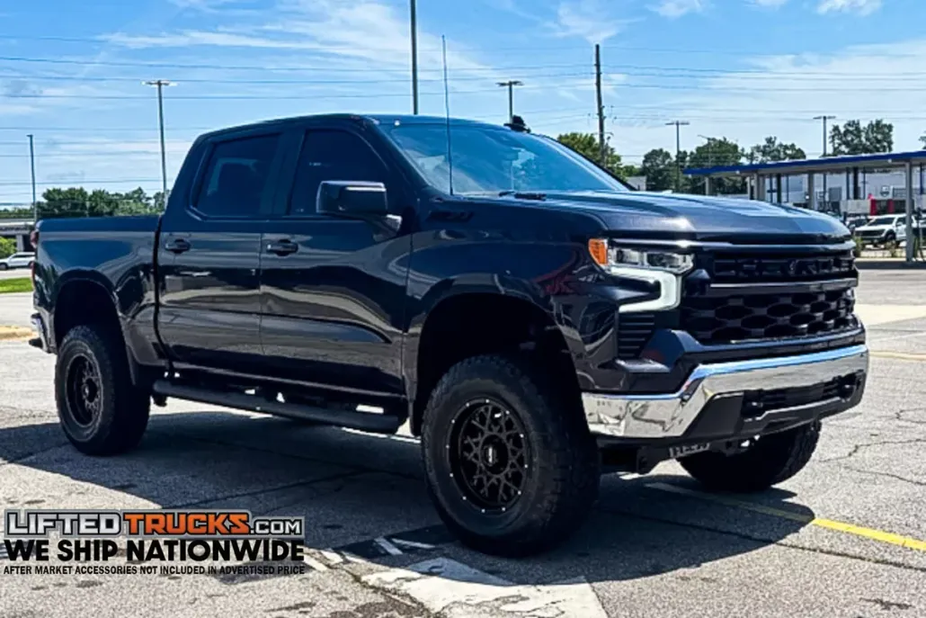 2023 Chevrolet Silverado 1500 LT photo 1