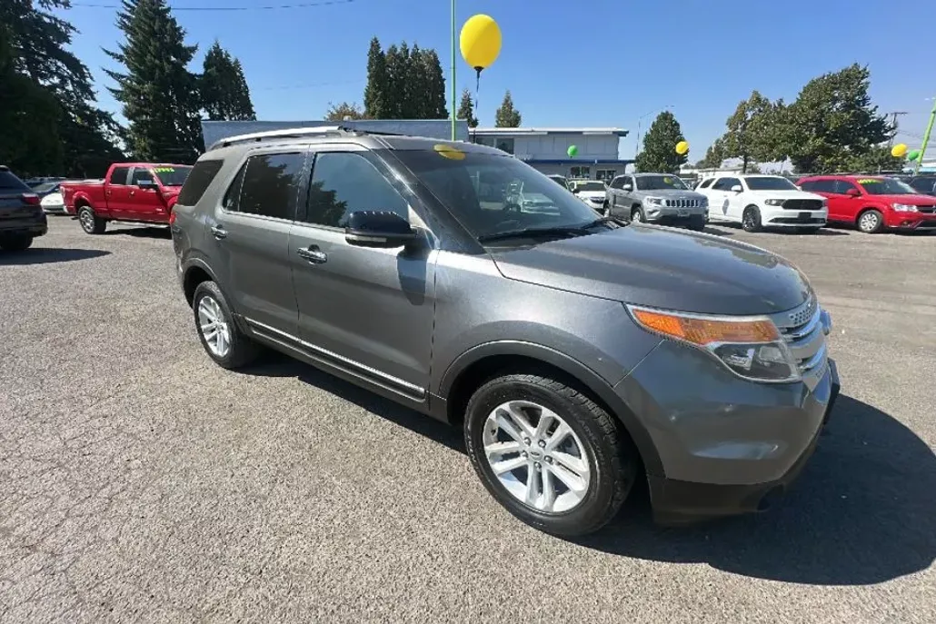 2014 Ford Explorer XLT Sport photo 1