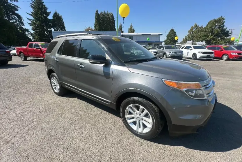 2014 Ford Explorer XLT Sport photo 1