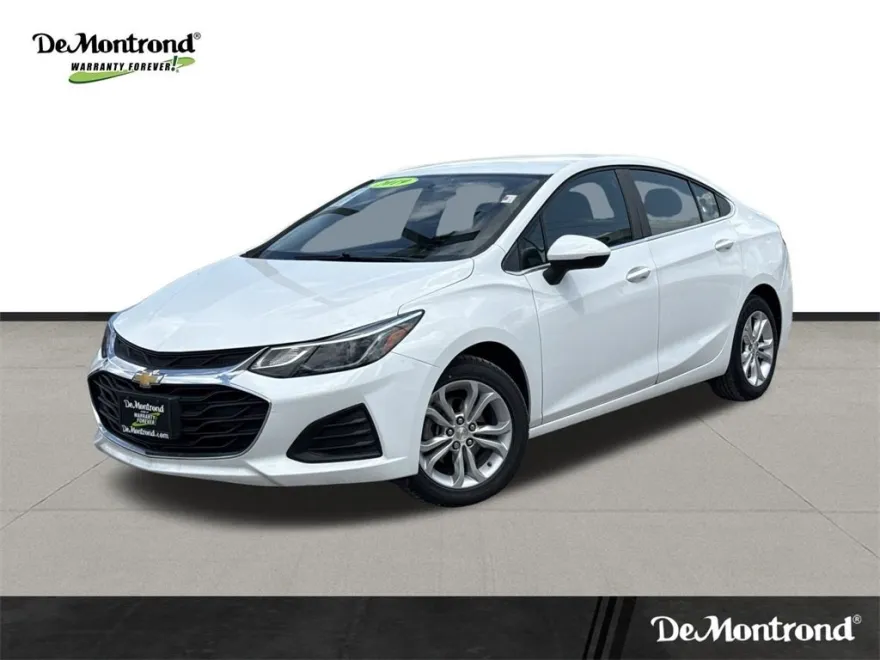 2019 Chevrolet Cruze LT photo 1