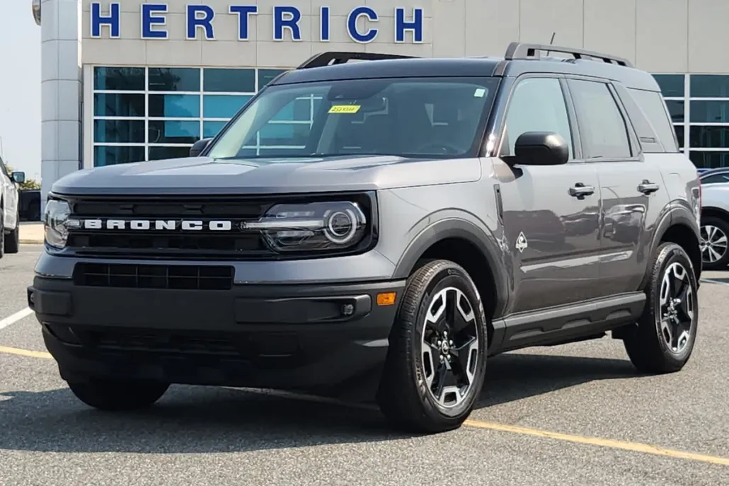 2022 Ford Bronco Sport Outer Banks photo 1