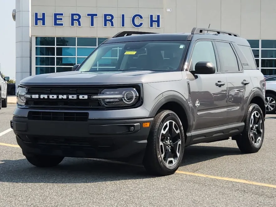 2022 Ford Bronco Sport Outer Banks photo 1