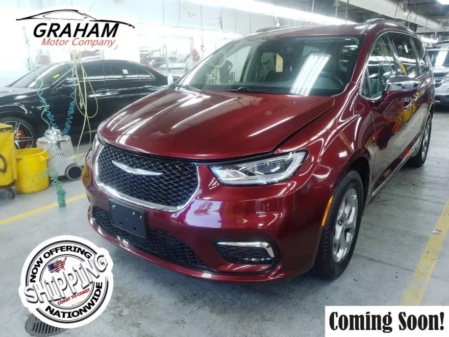 2022 Chrysler Pacifica Limited photo 1