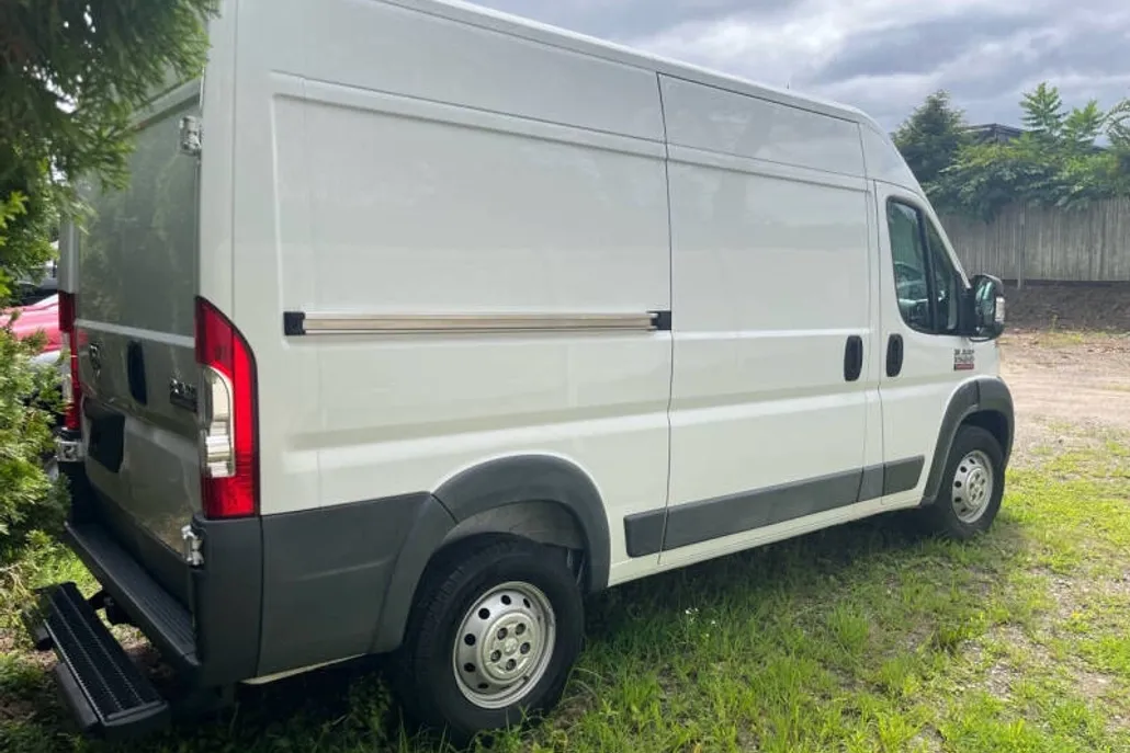 2018 Ram ProMaster 1500 High Roof Cargo Van photo 1