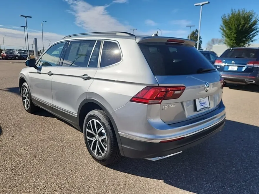 2021 Volkswagen Tiguan SE photo 1