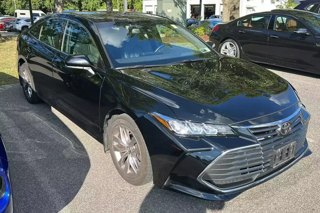 2019 Toyota Avalon XLE photo 1