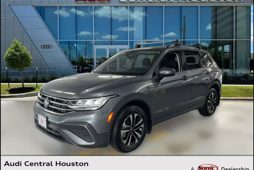 2024 Volkswagen Tiguan S photo 1