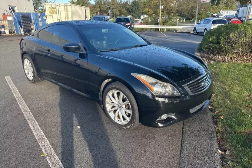 2013 Infiniti G37 photo 1