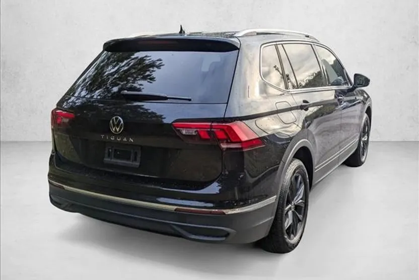 2024 Volkswagen Tiguan SE Sport photo 1