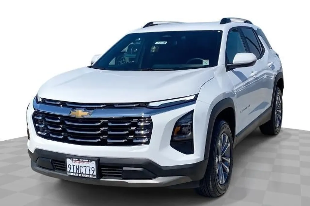 2025 Chevrolet Equinox LT photo 1