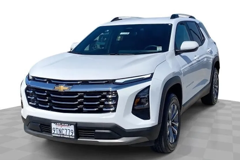 2025 Chevrolet Equinox LT photo 1