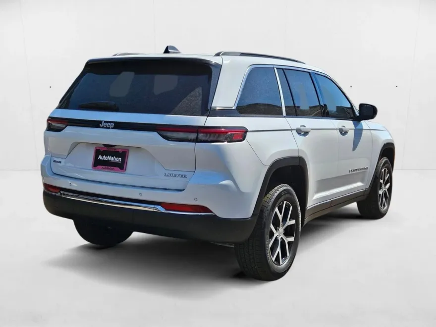 2025 Jeep Grand Cherokee Limited photo 1