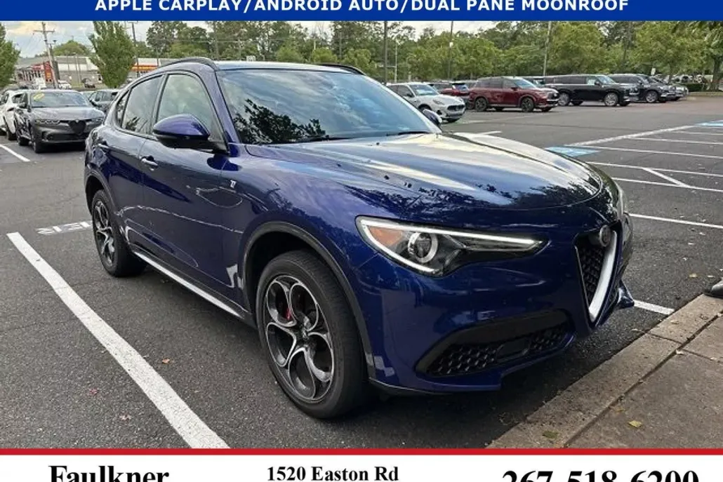 2023 Alfa Romeo Stelvio Ti photo 1
