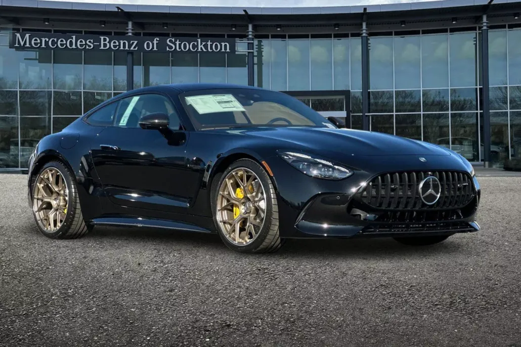 2025 Mercedes Benz AMG GT 63 photo 1