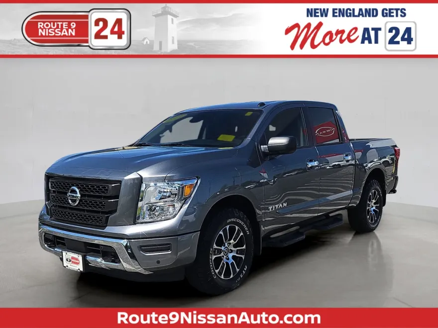 2021 Nissan Titan SV photo 1