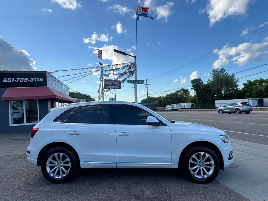 2015 Audi Q5 2.0T Premium photo 1
