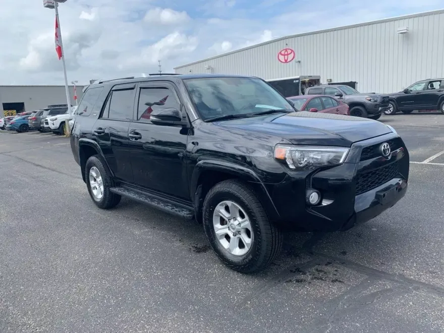 2018 Toyota 4Runner SR5 Premium photo 1