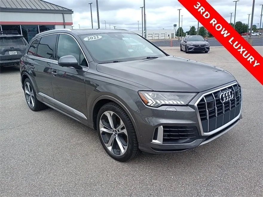 2022 Audi Q7 55 Prestige photo 1