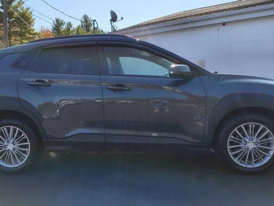 2018 Hyundai Kona SEL photo 1