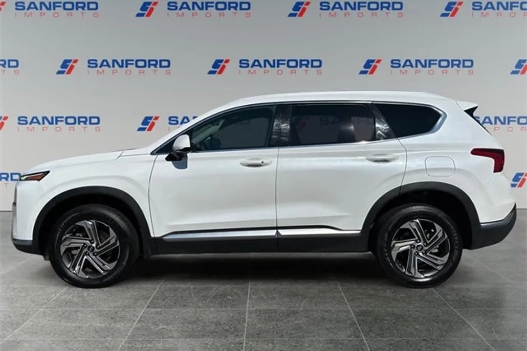 2022 Hyundai Santa Fe SEL photo 1