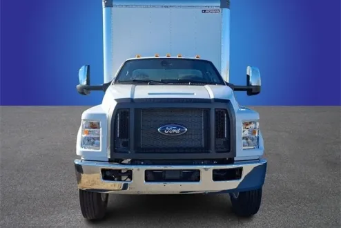 2023 Ford F-650 photo 2